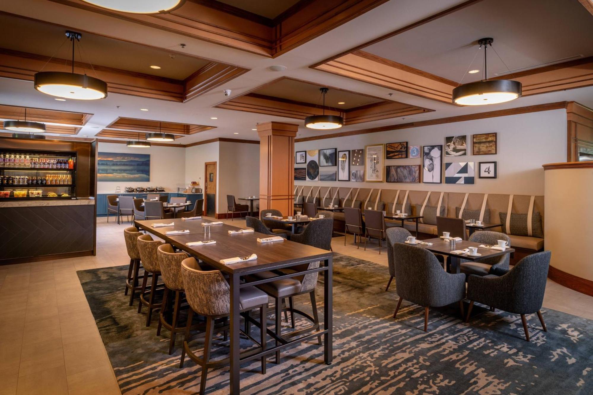 Delta Hotels By Marriott Huntington Mall Barboursville Екстериор снимка
