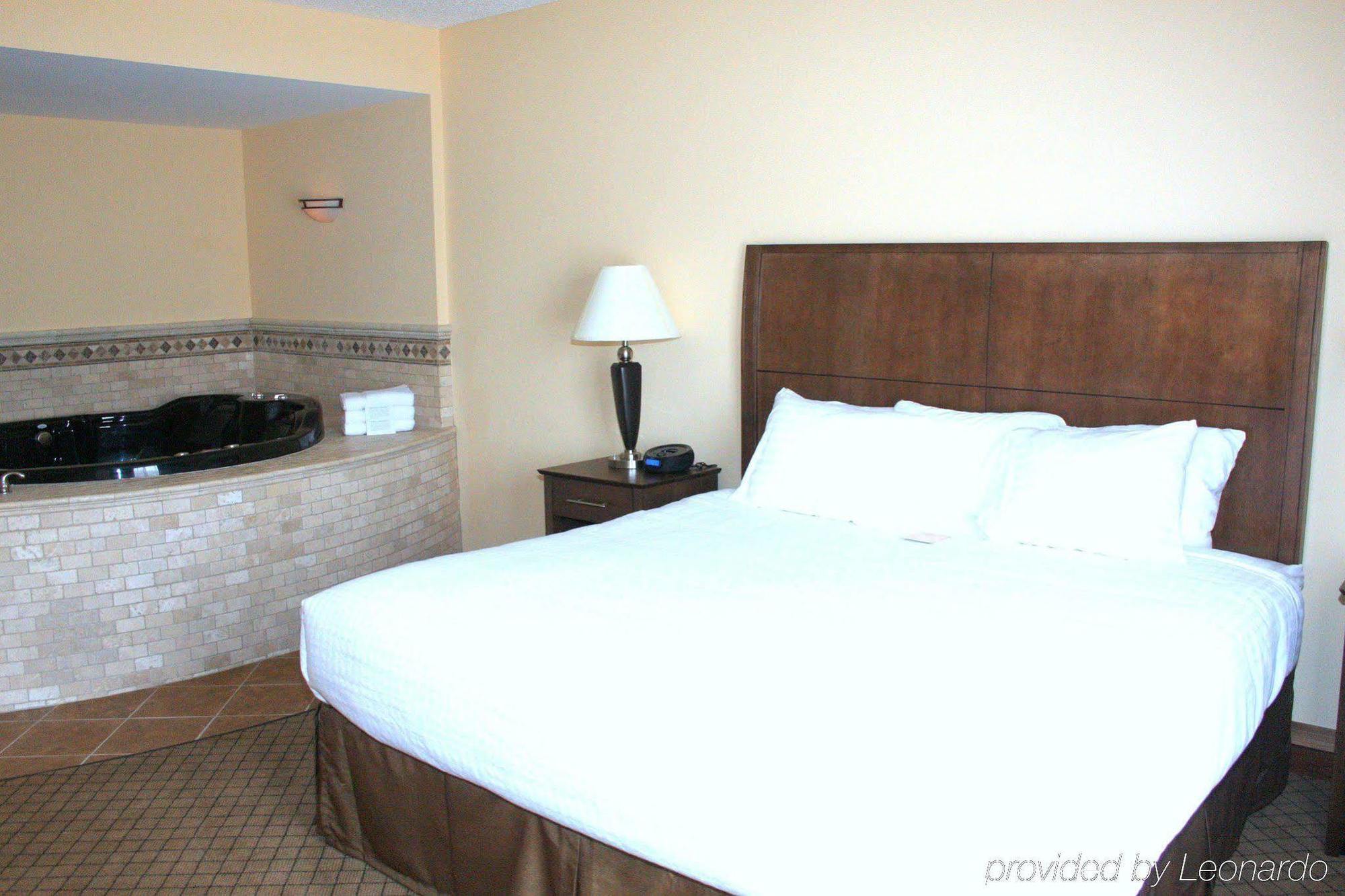 Delta Hotels By Marriott Huntington Mall Barboursville Екстериор снимка
