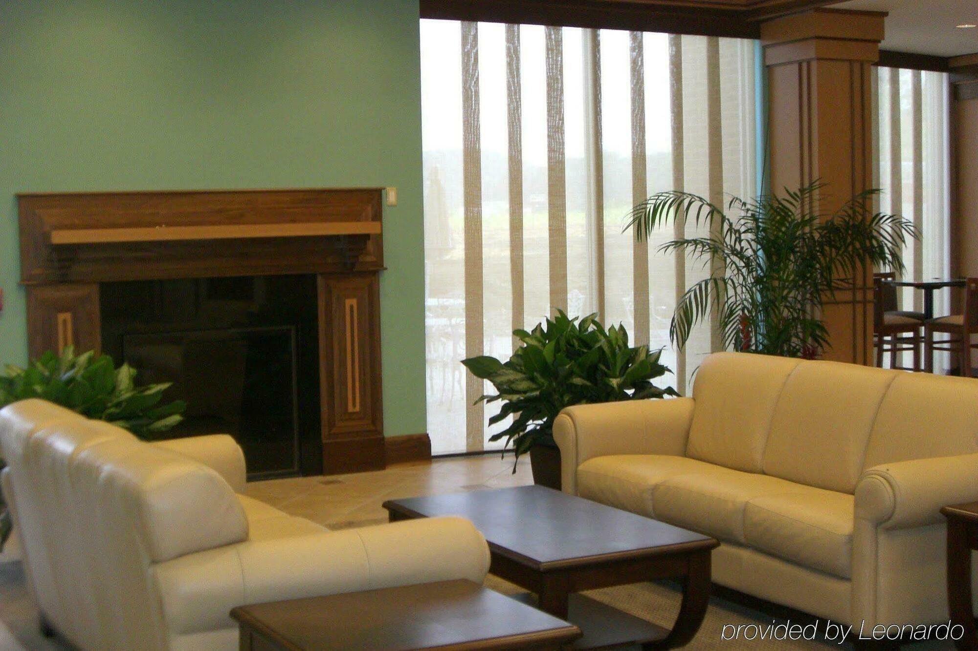 Delta Hotels By Marriott Huntington Mall Barboursville Екстериор снимка