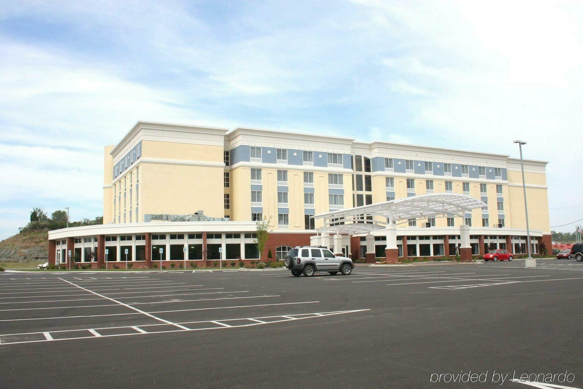 Delta Hotels By Marriott Huntington Mall Barboursville Екстериор снимка